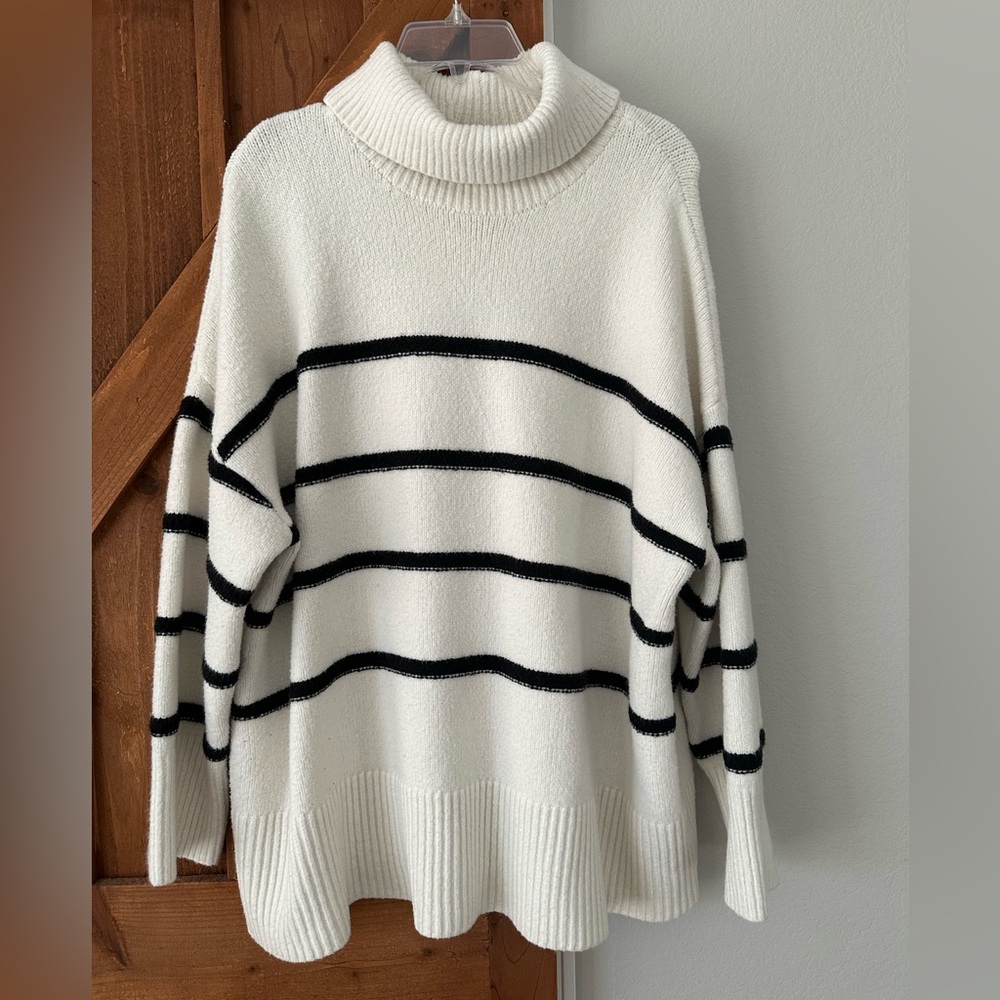 Ava & Viv White and Black Striped Turtleneck Sweater